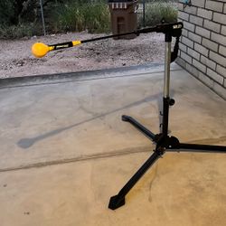 Selljng SKLZ hurricane swing trainer and 2021 Easton ronin 240 softball bat