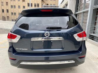 2013 Nissan Pathfinder Thumbnail