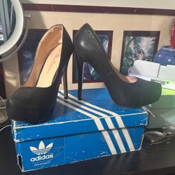 Black Tall Heels Size 8 1/2