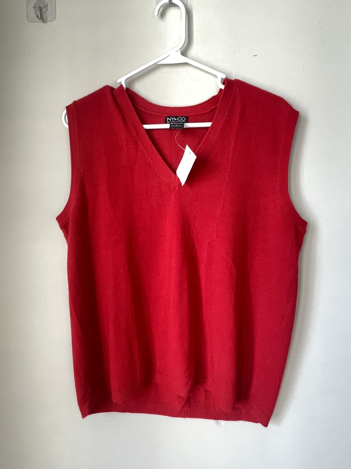NY&CO Womens 70’s Christmas Red knit pullover acrylic v neck sweater vest L