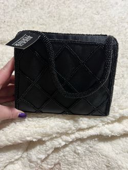 Black clutch