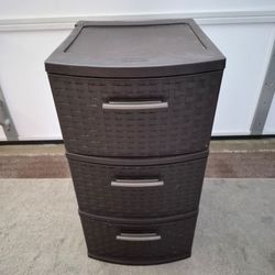 ๐ฅ Sterilite 3 Drawer Weave Storage Tower Espresso Brown Organizer Cabinet Home Closet Bedroom ๐
โจ Overall pre-owned condition.
Original Price: $25
