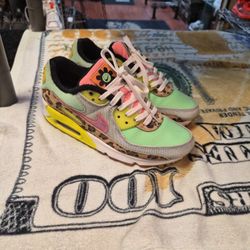 Nike Air Max 90s "Illusion Green" Sz 6.5w