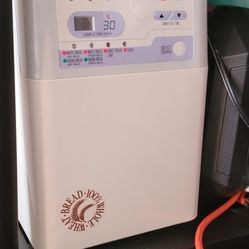 Bread Machine - Zojirushi - BBCC N15 Model