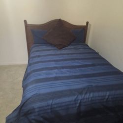 Full Bed (Mattress, Box Spring, Headboard and Metal Frame)