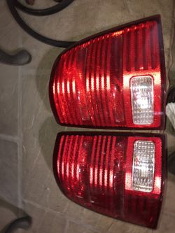 02 Ford Explorer Tail lights
