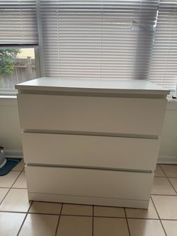 IKEA MALM 3-Drawer Dresser – White