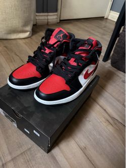 Air Jordan 1 Mid