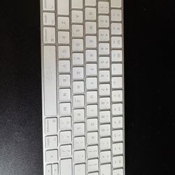 Apple Magic Keyboard
