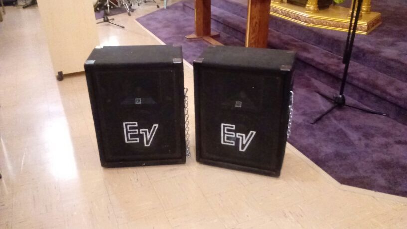Electro-voice S-1202 ER 2way Stage system