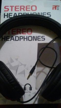 Stereo headphones brand new