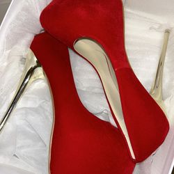 Red Pumps With Gold Heel