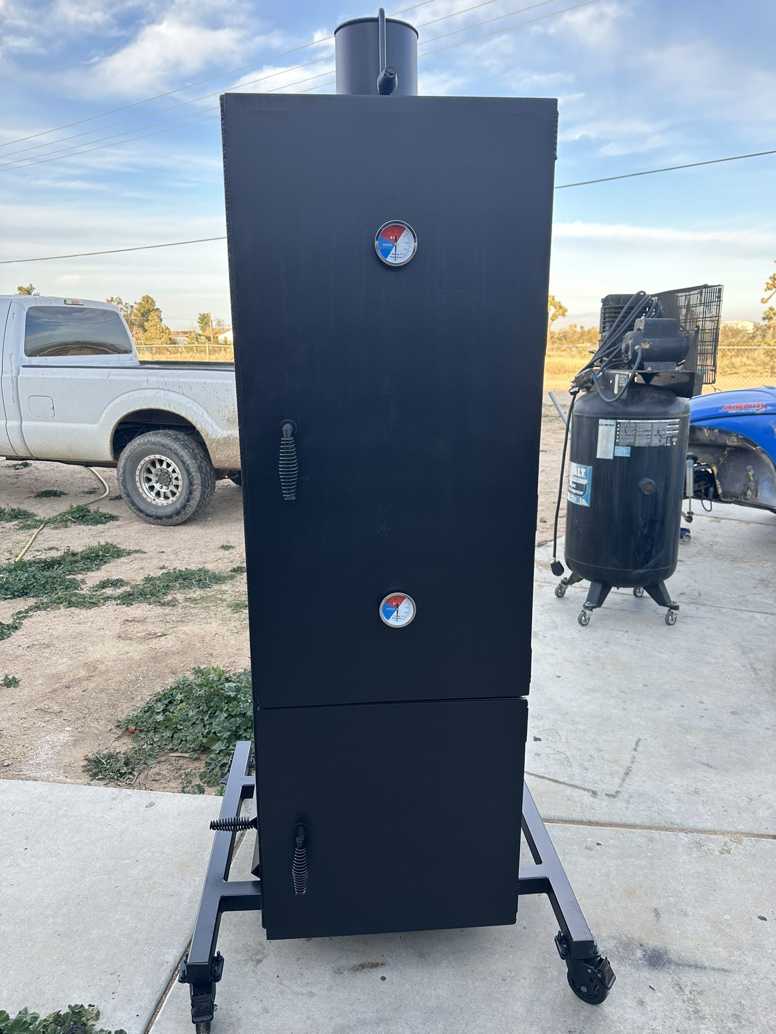 Vertical Smoker