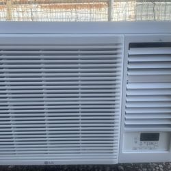 LG 18,000BTUs Window A/C Unit