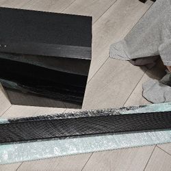 Samsung Surround Sound Speaker  With Glass Mount