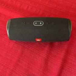 JBL Charge 4