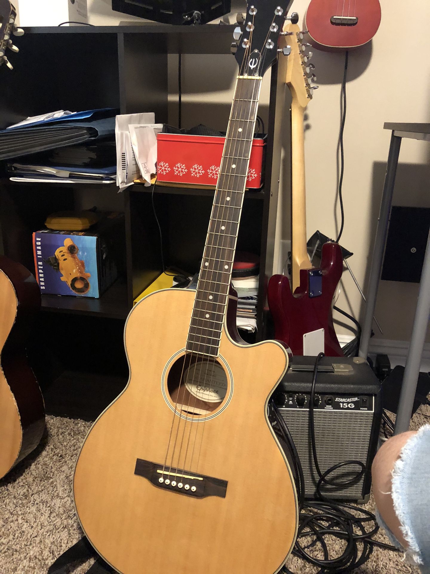 Epiphone Electric/acoustic Guitar with Stratocaster Amp