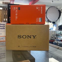 Sony Fx30 With 16-35mm F4 