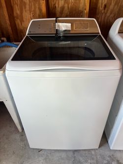 GE Washer and Dryer Set. (Practically New)