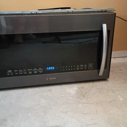 SAMSUNG Over-the-range Microwave w/Power Grill
