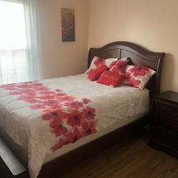 Queen Bed And Nightstand 