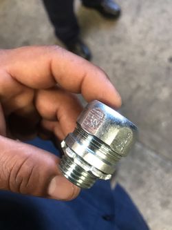 1/2 in rigid compression connectors