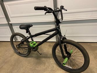 New kids bike 20”
