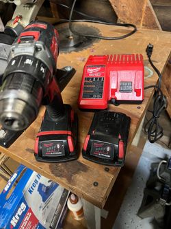 Milwaukee 18v drill set