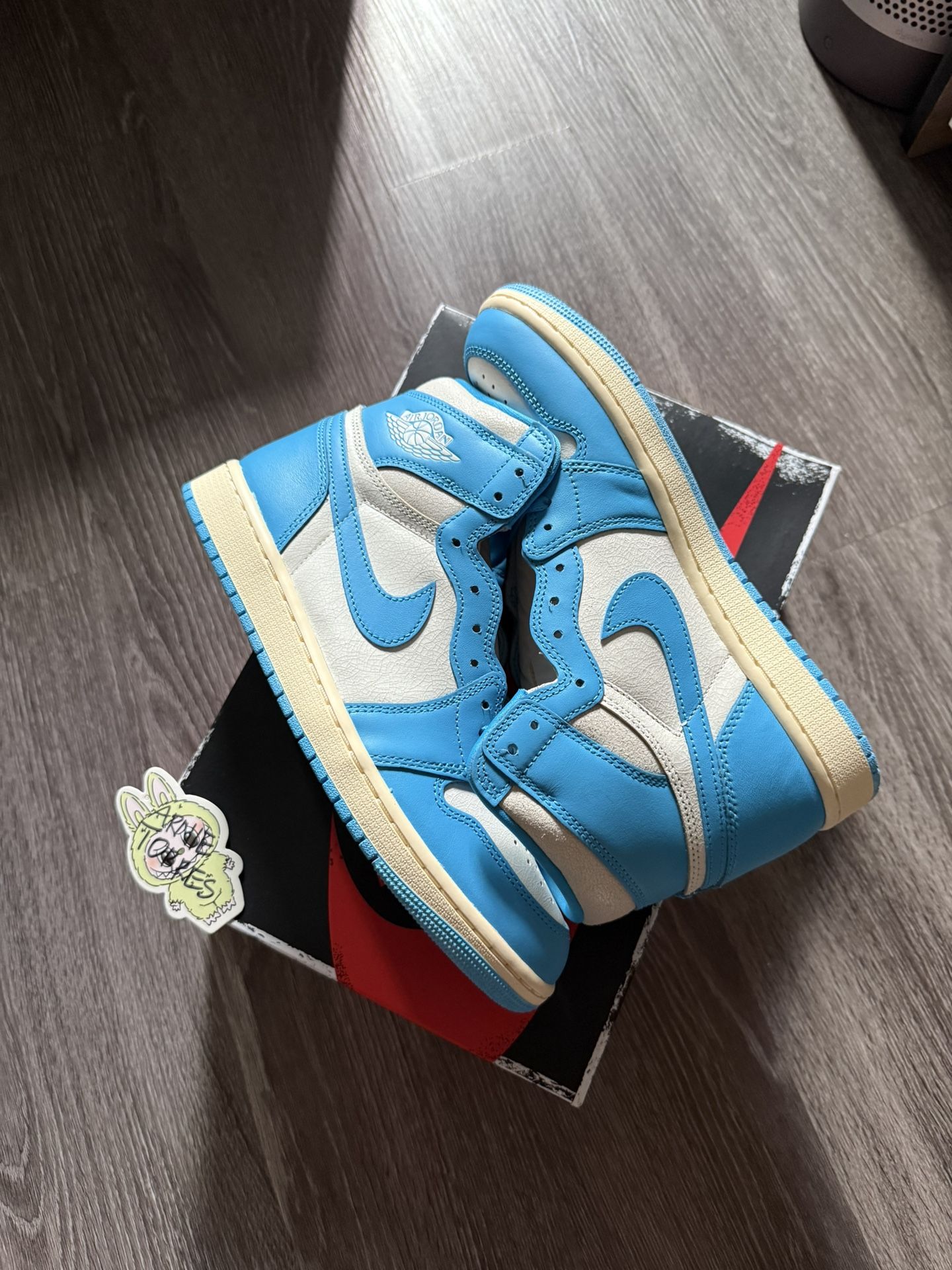 Air Jordan 1 Retro “UNC Reimagined” Size 9
