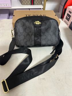 Purses 👜 coach with straps