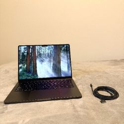 Macbook Pro M3 Pro - Space Black - 18GB - 512GB 