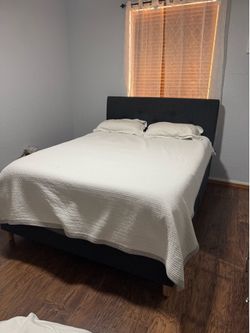 Full size bed