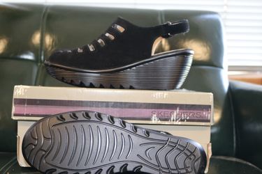 Skechers Genuine Leather and Memory Foam Gladiator Wedge