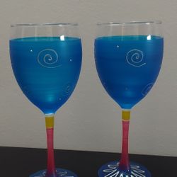WINE GLASSES  / SET OF 2.  *NEW