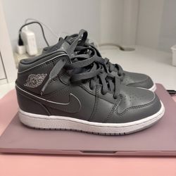 Air Jordan 1 Retro Sneakers