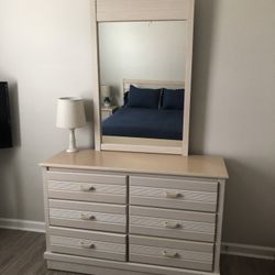 Queen Bedroom Set