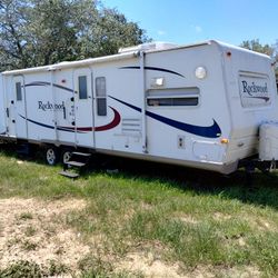 2005 Ultra Lite Rockwood by Forest River 33ft