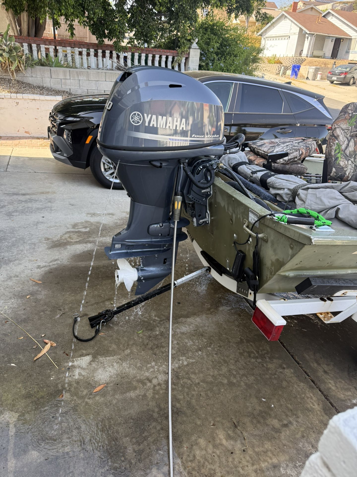 17’ Lowe w/ New Yamaha 40HP