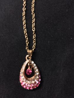 Beautiful Pink Rhinestone Necklace