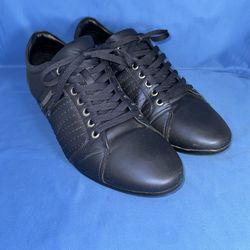 Size 9 Men’s VERSACE V900421 LOGO TAB LOW TOP TRAINERS