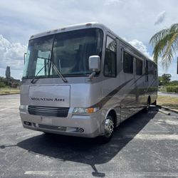 2003 NEWMAR MOUNTAIN AIRE
