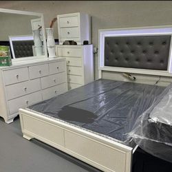 5pc Queen LED Bedroom Set 