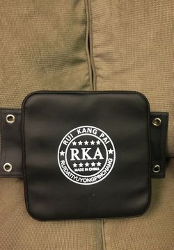 Sports - Wall boxing target pad