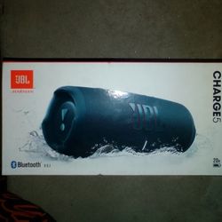 JBL Charge 5 Bluetooth Speaker