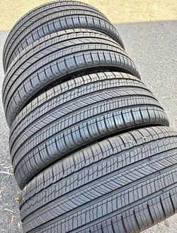 235/45/18 Michelin Selling a set of 4 tires in excellent condition š«”