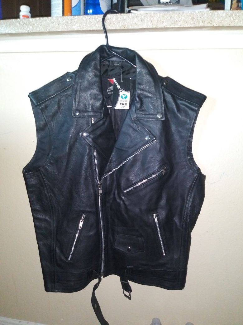 XL Motorbike Leather Cut Xtremegear