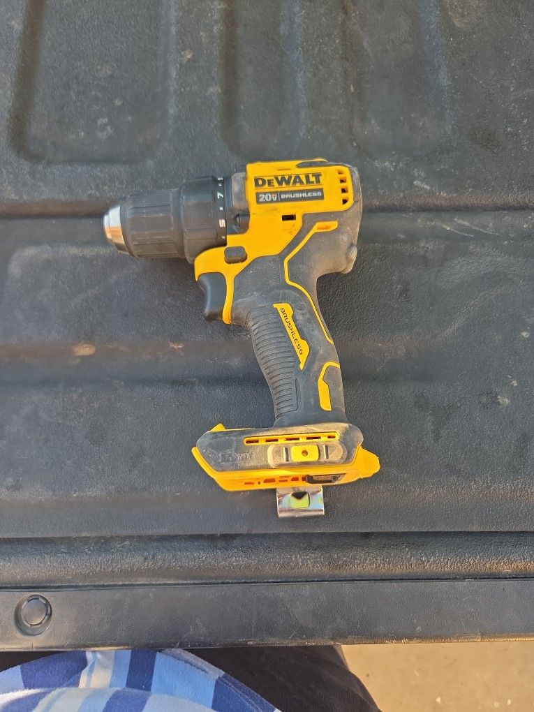Dewalt Cordless Drill Diver