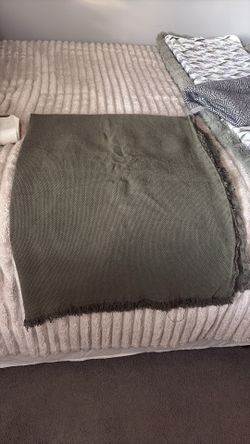 Green Throw Blanket