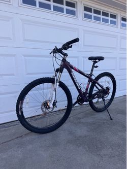 Novara Bonita Mountain Bike – 15" Frame, Disc Brakes, Ready to Ride