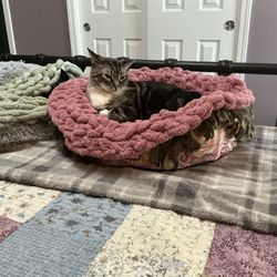 Loose Knit, Handmade Comforter For Pet Bed - for The Pet That Has Everything!      Please Read Description.
